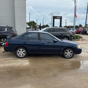 NISSAN SENTRA 1.8S - 10