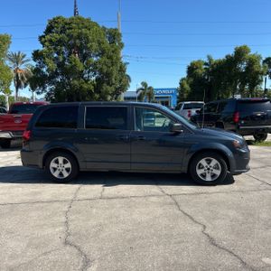 صورة 10 لـ 2014 Dodge GRAND CARAVAN SE