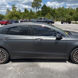 FORD FUSION SE - 9