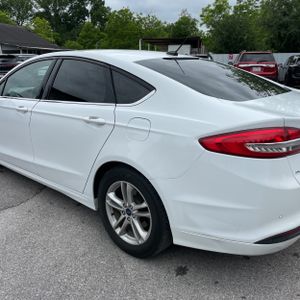 FORD FUSION SE - 6