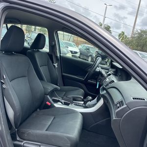 صورة مصغرة 32 لـ 2015 Honda ACCORD LX