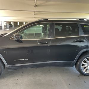 JEEP CHEROKEE LIMITED - 4