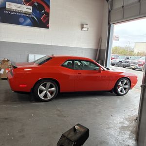 DODGE CHALLENGER SRT8 - 8