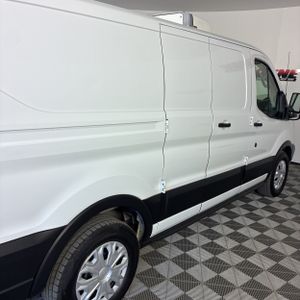FORD TRANSIT 150 - 8
