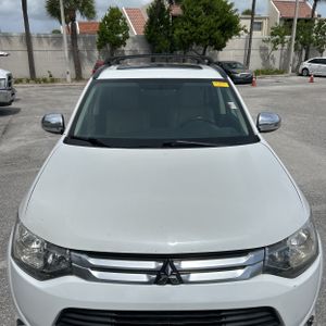 2015 Mitsubishi OUTLANDER SE thumbnail 15