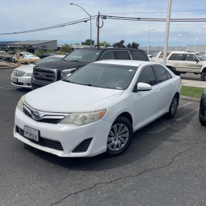 TOYOTA CAMRY - 1