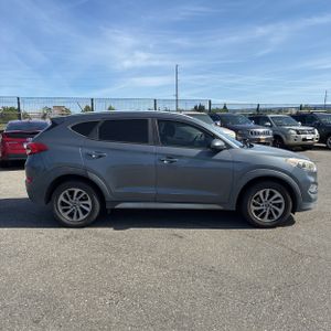 HYUNDAI TUCSON SE - 10