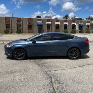 FORD FUSION SE - 3