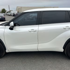 صورة 4 لـ 2021 Toyota HIGHLANDER L