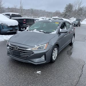 HYUNDAI ELANTRA SE - 1