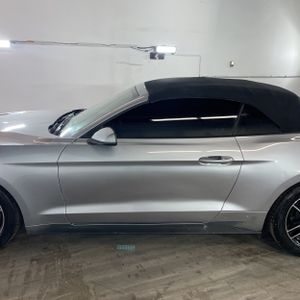 FORD MUSTANG ECOBOOST PREMIUM - 4