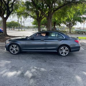 Mercedes-Benz C 300 4MATIC - 3