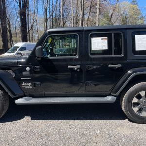 JEEP WRANGLER UNLIMITED SAHARA - 4