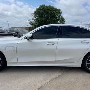 BMW 330E XDRIVE - 4