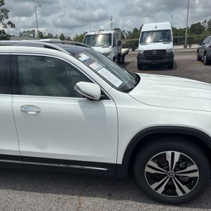 2025 Mercedes-BENZ GLB 缩略图 13