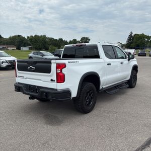 صورة 8 لـ 2024 Chevrolet SILVERADO 1500 ZR2
