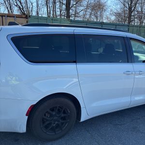 CHRYSLER VOYAGER LXI - 9