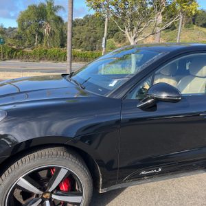 PORSCHE MACAN S - 2