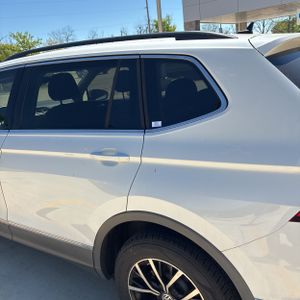 VOLKSWAGEN TIGUAN SE - 6