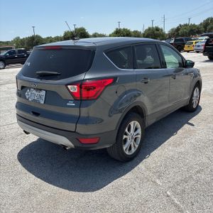 2019 FORD ESCAPE SE — фото 8
