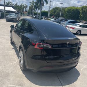 صورة 5 لـ 2021 Tesla MODEL Y STANDARD RANGE