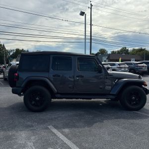 صورة 10 لـ 2022 JEEP WRANGLER UNLIMITED SAHARA