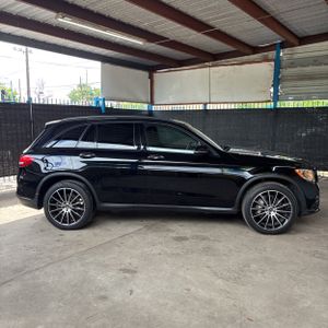 MERCEDES-BENZ GLC - 10