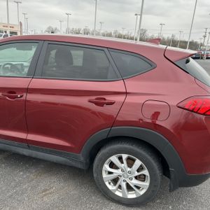 HYUNDAI TUCSON SE - 6