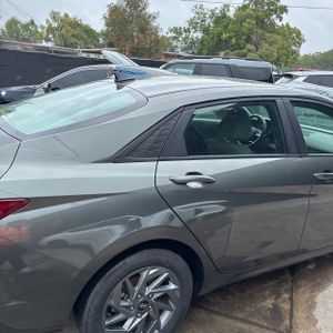 HYUNDAI ELANTRA SEL - 9