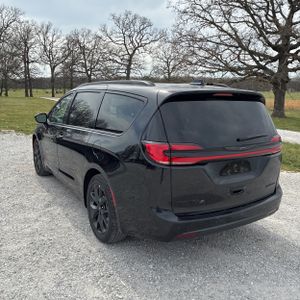 CHRYSLER PACIFICA LIMITED - 5