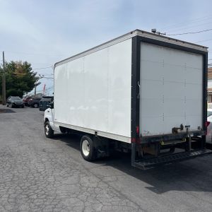 FORD E-350 CUTAWAY - 5