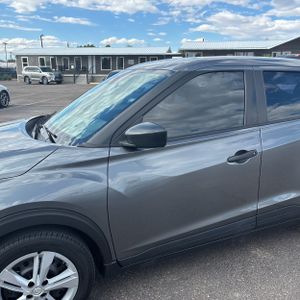 2022 Nissan KICKS S 照片 2