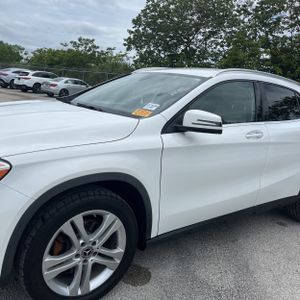 2019 Mercedes-BENZ GLA 照片 2