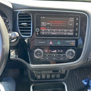 صورة مصغرة 38 لـ 2017 Mitsubishi OUTLANDER SE
