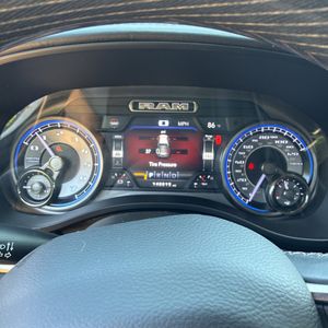 2020 RAM 1500 LIMITED — миниатюра 45