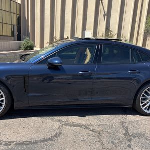 PORSCHE PANAMERA - 4