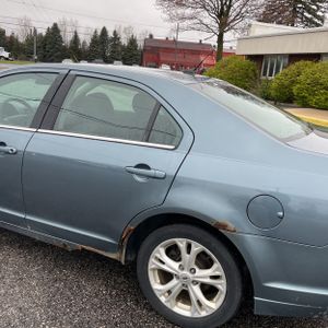 FORD FUSION SE - 6