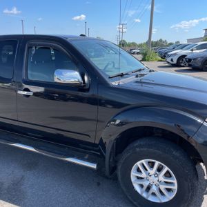 2017 Nissan FRONTIER SV — миниатюра 13
