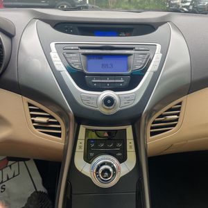 2012 Hyundai ELANTRA GLS — миниатюра 32