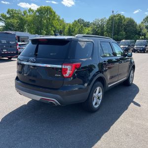 FORD EXPLORER XLT - 8