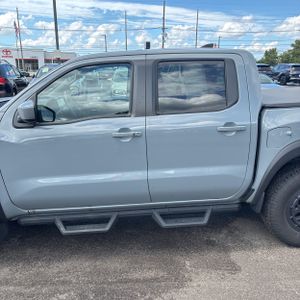 2025 Nissan FRONTIER PRO-4X — фото 4