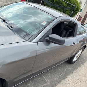FORD MUSTANG V6 - 4