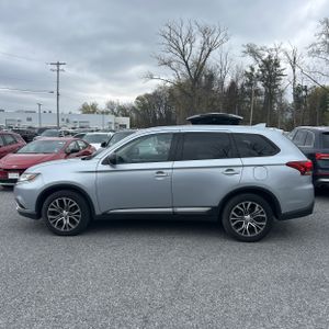 MITSUBISHI OUTLANDER ES - 3