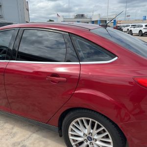 FORD FOCUS TITANIUM - 6