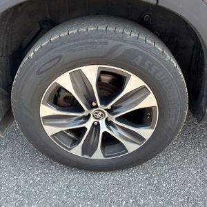 2021 Toyota HIGHLANDER XLE — миниатюра 19