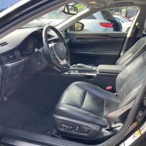 2015 Lexus ES 350 BASE thumbnail 31