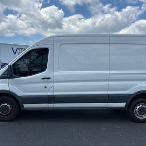 FORD TRANSIT 250 - 4