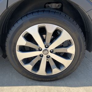 صورة 18 لـ 2021 KIA TELLURIDE S