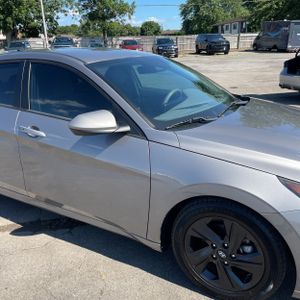 2021 Hyundai ELANTRA SEL — миниатюра 13
