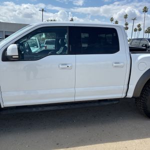 FORD F-150 RAPTOR - 4